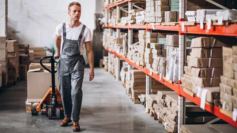vakansii rabochikh, gruzchikov, upakovshchikov v logistike